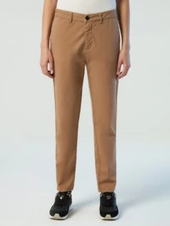 Eco Gabardine Chinos -North Sails Apparel hi res 074765 0135 msfront1