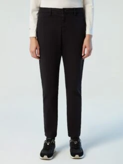 Eco Gabardine Chinos -North Sails Apparel hi res 074765 0999 msfront1