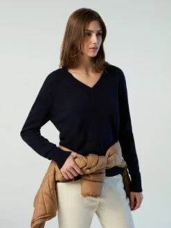 Eco Cashmere V-neck Sweater -North Sails Apparel hi res 095468 0802 msfront2
