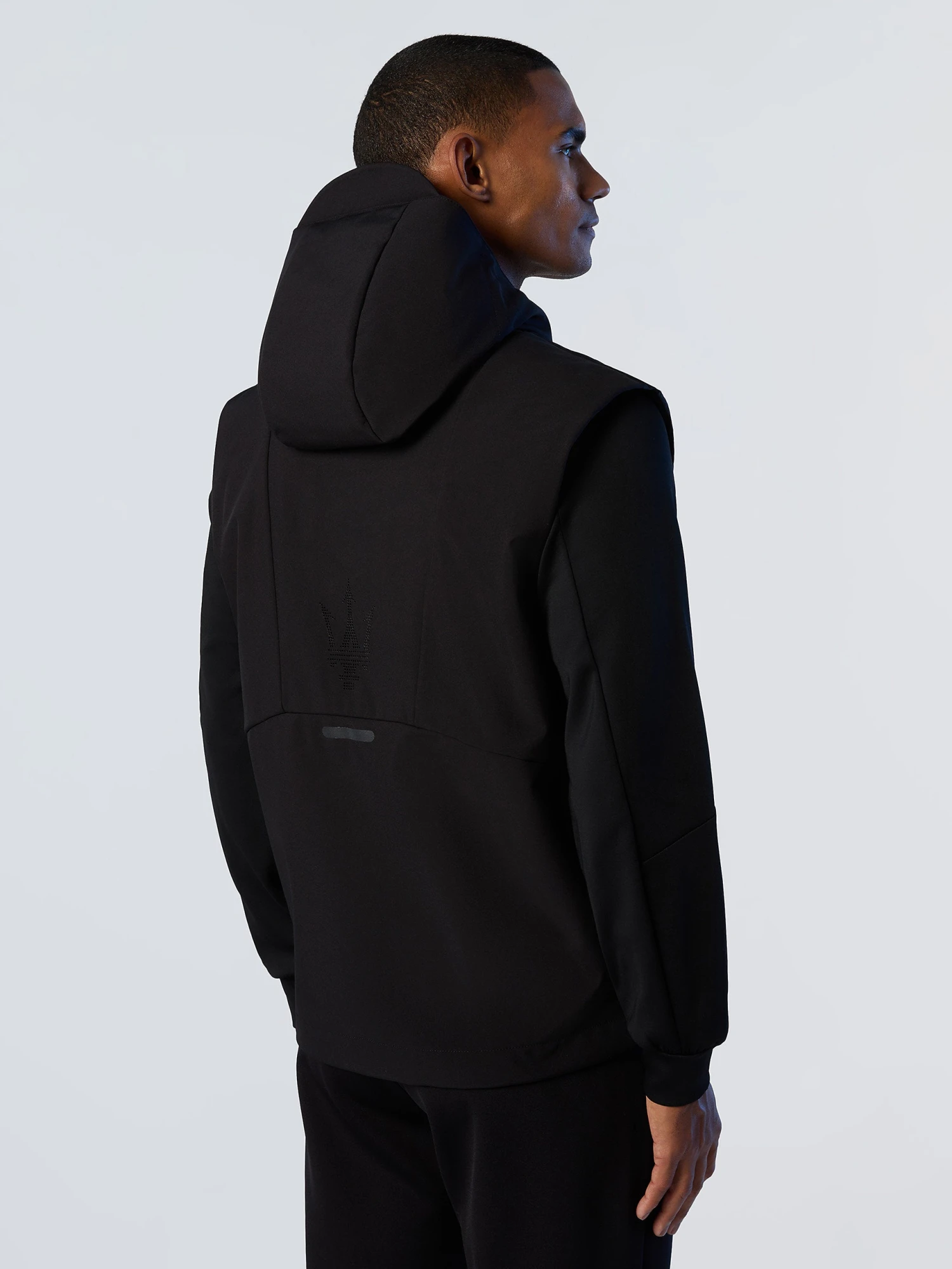 Levante Vest 15 Levante Vest - Image 13