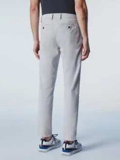 Defender Gabardine Chinos -North Sails Apparel hi res 672991 0910 msback1