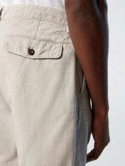 Chino Shorts With Pleats -North Sails Apparel hi res 673008 0910 det1