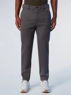 Defender Eco Gabardine Chinos -North Sails Apparel hi res 673041 0952 msfront1