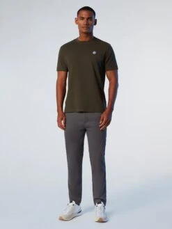 Defender Eco Gabardine Chinos -North Sails Apparel hi res 673041 0952 msfront2