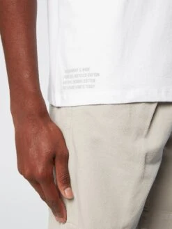 T-shirt With Reflective Logo -North Sails Apparel hi res 692846 0101 det3